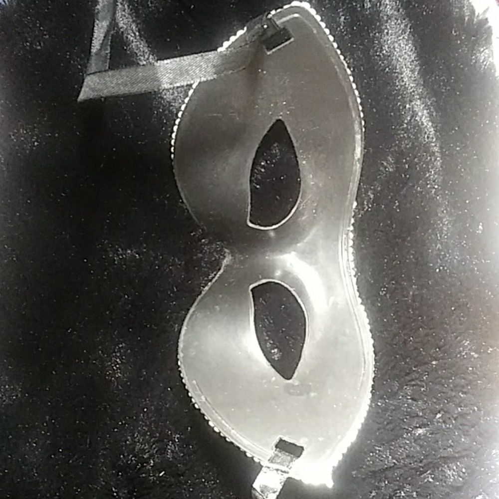 Glittery Sequencemask View 4